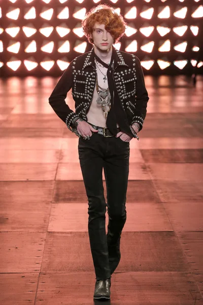 Look 29
